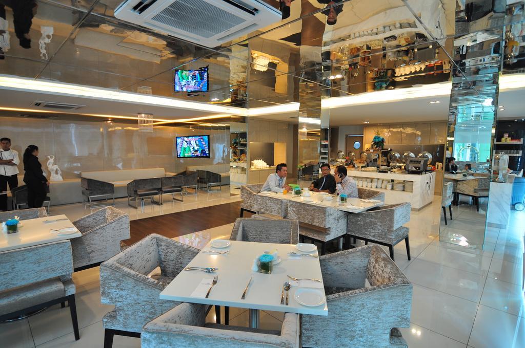 Damas Suites & Residences Kuala Lumpur Exterior photo